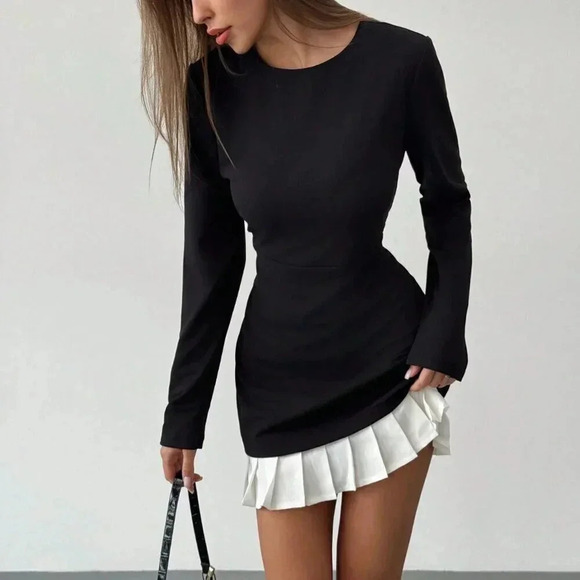 Black And White Casual Women's Pleated Hemline Patchwork Round Neck Mini Dress - Picture 1 of 6